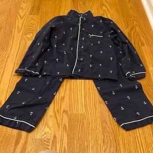 Petite plume size 7 pajamas, smoke free, pet free home